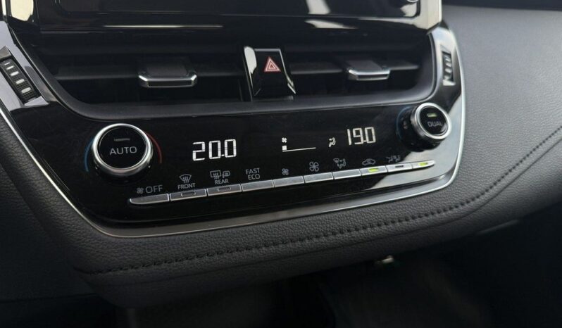 TOYOTA Corolla  | FWD (przód) | Manualna | 125 KM | Czarny full