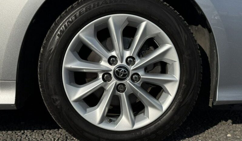 TOYOTA Corolla  | FWD (przód) | Manualna | 125 KM | Srebrny full