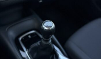 TOYOTA Corolla  | FWD (przód) | Manualna | 125 KM | Srebrny full