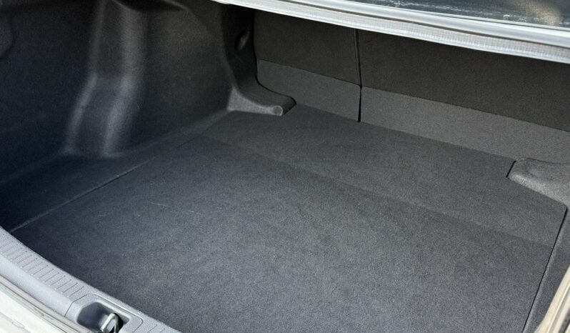 TOYOTA Corolla  | FWD (przód) | Manualna | 125 KM | Srebrny full