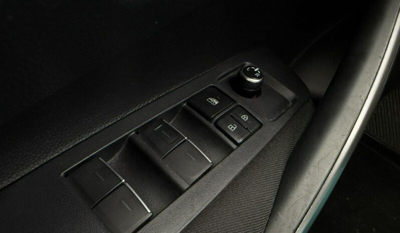 TOYOTA Corolla  | FWD (przód) | Automatyczna | 125 KM | Biały full