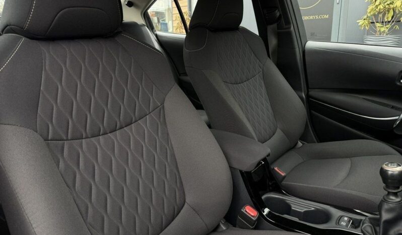 TOYOTA Corolla  | FWD (przód) | Manualna | 125 KM | Czarny full