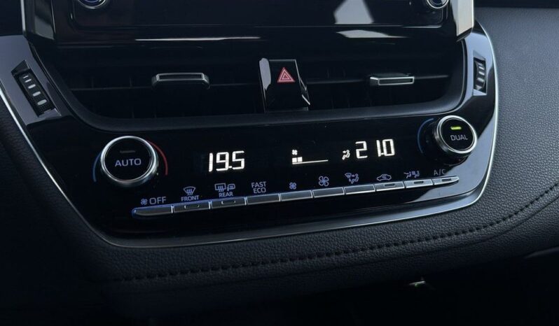 TOYOTA Corolla  | FWD (przód) | Automatyczna | 125 KM | Biały full