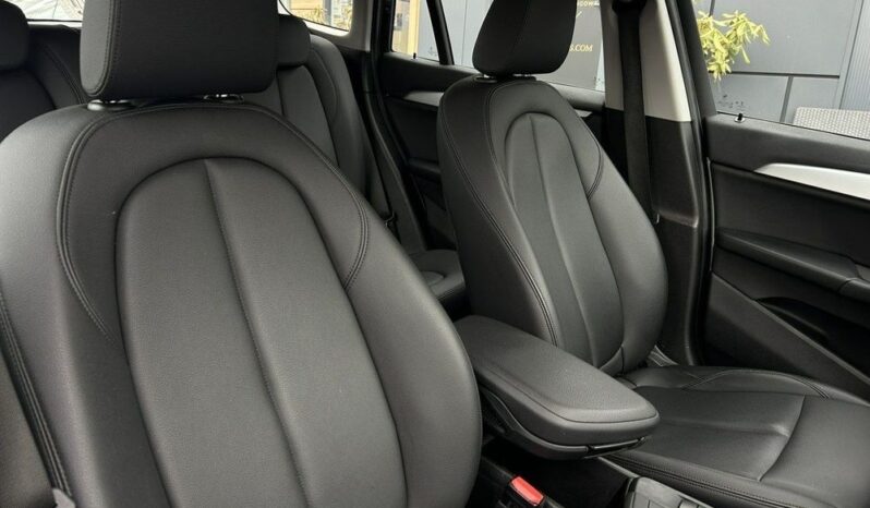 BMW X1  | FWD (przód) | Automatyczna | 140 KM | Biały full