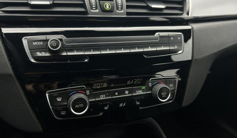 BMW X1  | FWD (przód) | Automatyczna | 140 KM | Biały full