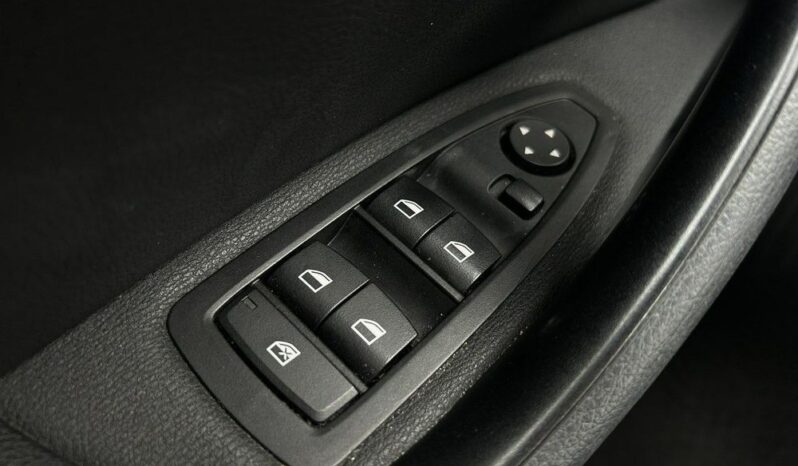 BMW X1  | FWD (przód) | Automatyczna | 140 KM | Biały full