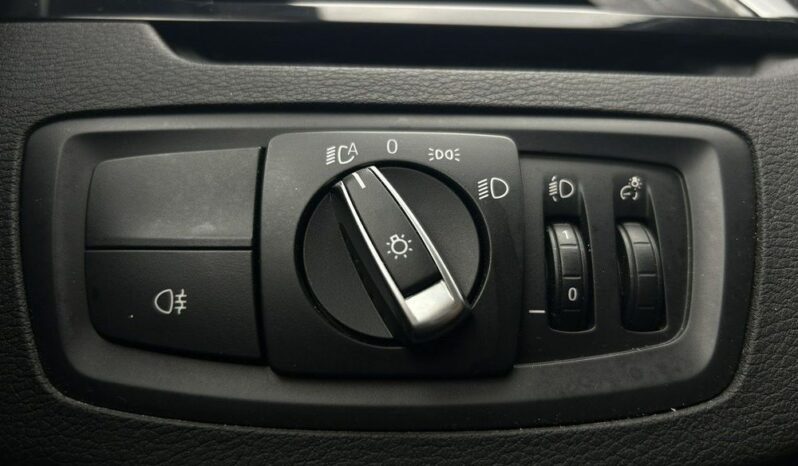 BMW X1  | FWD (przód) | Automatyczna | 140 KM | Biały full