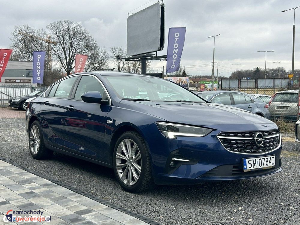 Opel Insignia  | Fwd (Przód) | Automatyczna | 122 Km | Niebieski