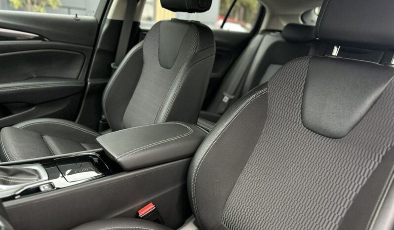 OPEL Insignia  | FWD (przód) | Automatyczna | 122 KM | Niebieski full