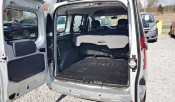 DACIA Dokker  | FWD (przód) | Manualna | 102 KM | Srebrny full