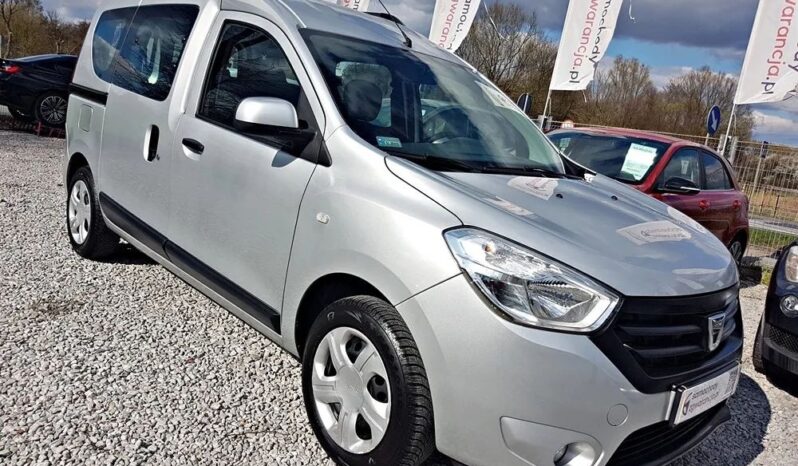 DACIA Dokker  | FWD (przód) | Manualna | 102 KM | Srebrny full