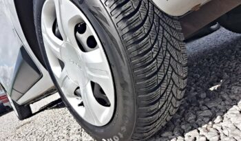 DACIA Dokker  | FWD (przód) | Manualna | 102 KM | Srebrny full