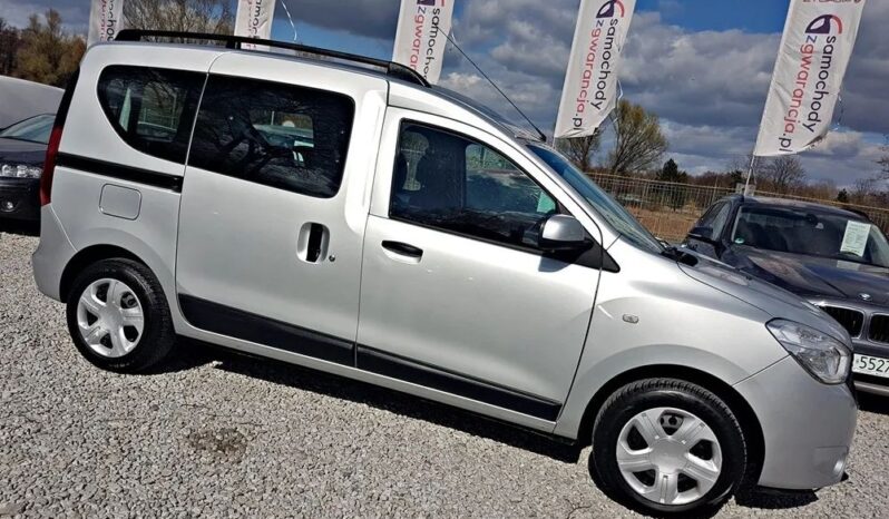 DACIA Dokker  | FWD (przód) | Manualna | 102 KM | Srebrny full