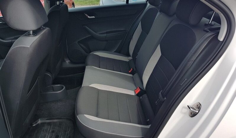 SKODA RAPID  | FWD (przód) | Manualna | 115 KM | Biały full