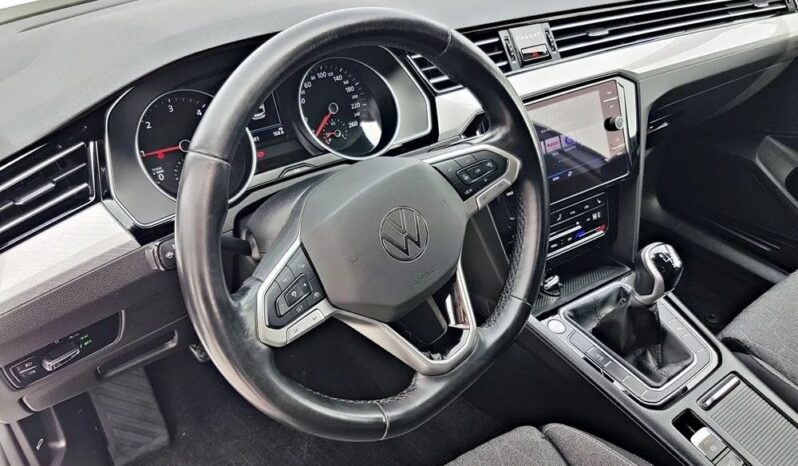 VOLKSWAGEN Passat  | FWD (przód) | Manualna | 150 KM | Biały full
