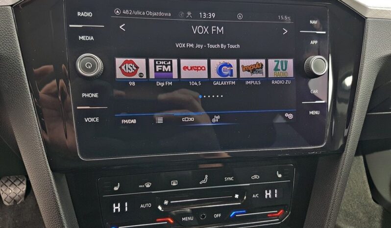 VOLKSWAGEN Passat  | FWD (przód) | Manualna | 150 KM | Biały full