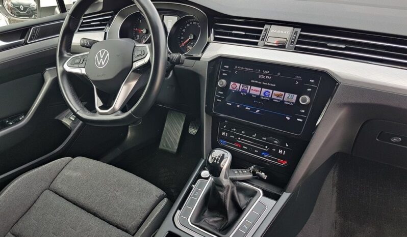VOLKSWAGEN Passat  | FWD (przód) | Manualna | 150 KM | Biały full