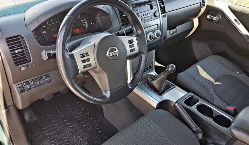 NISSAN Navara  | 4×4 (doł. ręcznie) | Manualna | 190 KM | Zielony full