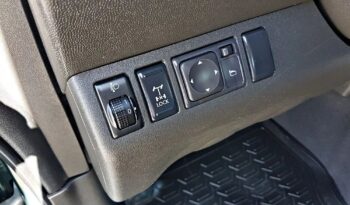 NISSAN Navara  | 4×4 (doł. ręcznie) | Manualna | 190 KM | Zielony full