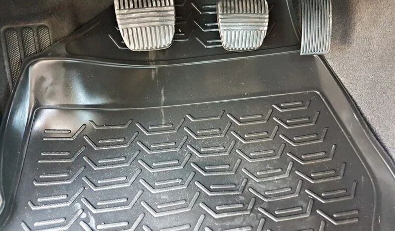 NISSAN Navara  | 4×4 (doł. ręcznie) | Manualna | 190 KM | Zielony full