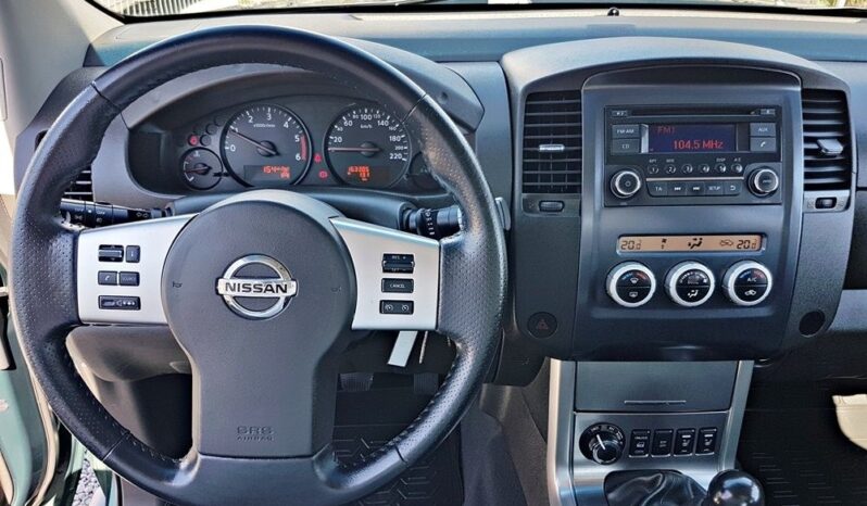 NISSAN Navara  | 4×4 (doł. ręcznie) | Manualna | 190 KM | Zielony full