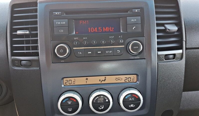 NISSAN Navara  | 4×4 (doł. ręcznie) | Manualna | 190 KM | Zielony full