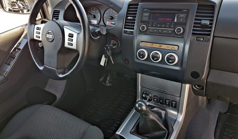 NISSAN Navara  | 4×4 (doł. ręcznie) | Manualna | 190 KM | Zielony full