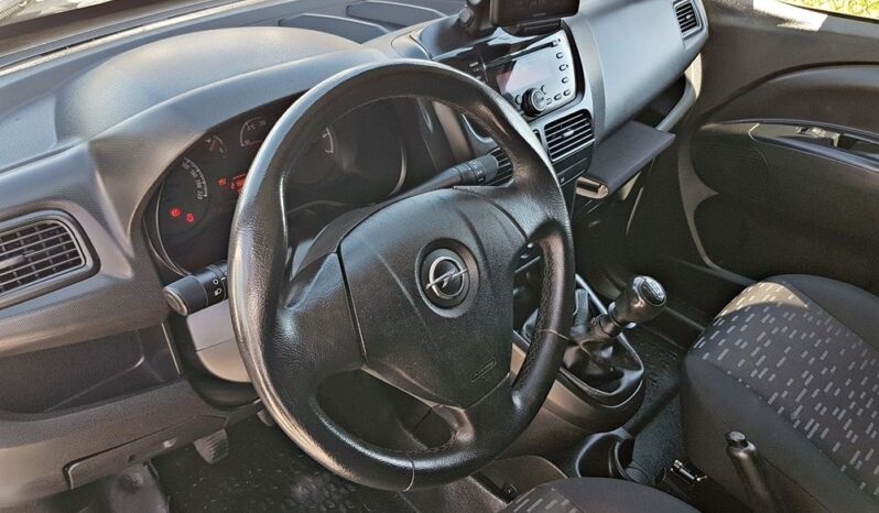 OPEL Combo | FWD (przód) | Manualna | 105 KM | Biały full