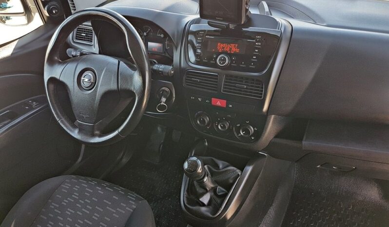OPEL Combo | FWD (przód) | Manualna | 105 KM | Biały full