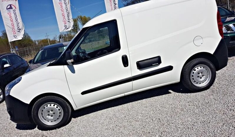 OPEL Combo | FWD (przód) | Manualna | 105 KM | Biały full