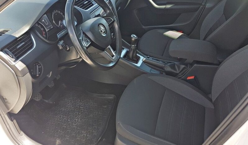 SKODA Octavia  | FWD (przód) | Manualna | 150 KM | Biały full
