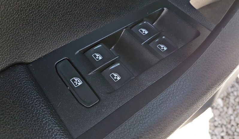 SKODA Octavia  | FWD (przód) | Manualna | 150 KM | Biały full