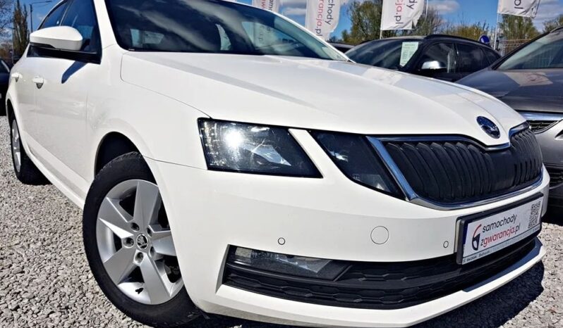 SKODA Octavia  | FWD (przód) | Manualna | 150 KM | Biały full