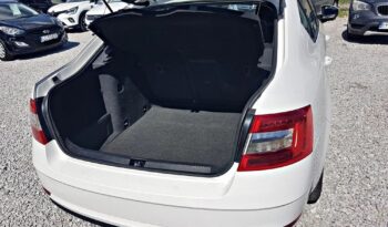 SKODA Octavia  | FWD (przód) | Manualna | 150 KM | Biały full