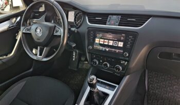 SKODA Octavia  | FWD (przód) | Manualna | 150 KM | Biały full