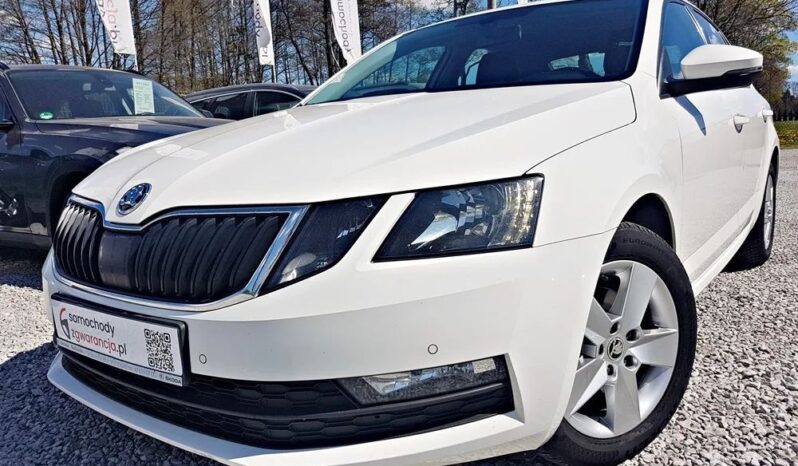 SKODA Octavia  | FWD (przód) | Manualna | 150 KM | Biały full