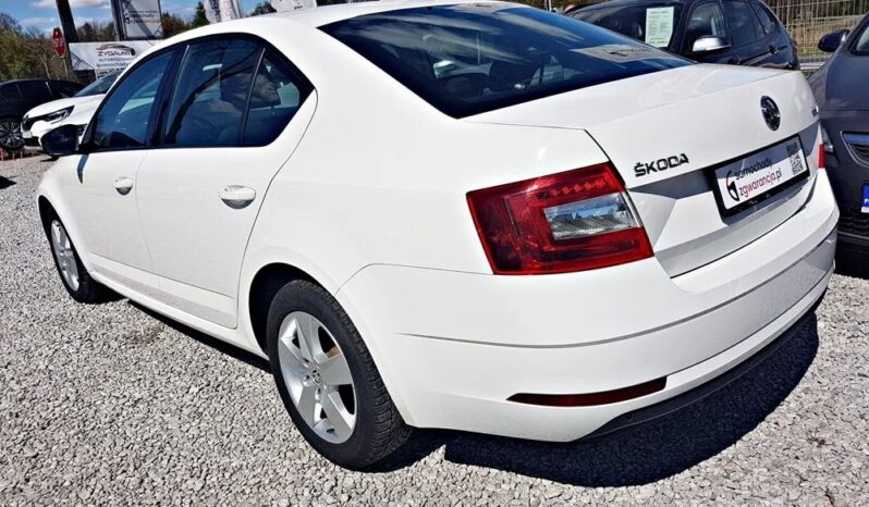 SKODA Octavia  | FWD (przód) | Manualna | 150 KM | Biały full