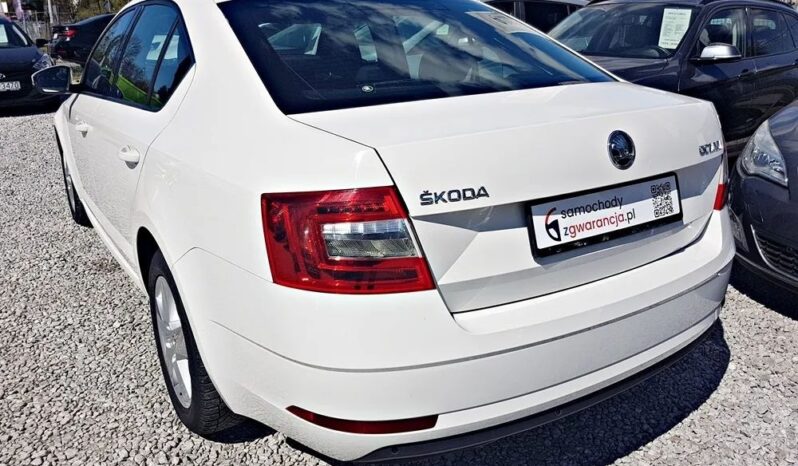 SKODA Octavia  | FWD (przód) | Manualna | 150 KM | Biały full