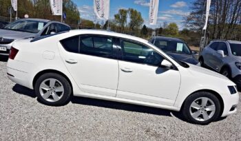 SKODA Octavia  | FWD (przód) | Manualna | 150 KM | Biały full