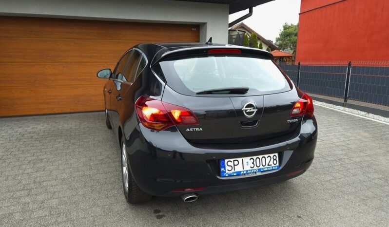OPEL Astra | FWD (przód) | Manualna | 180 KM | Czarny full