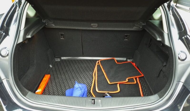 OPEL Astra | FWD (przód) | Manualna | 180 KM | Czarny full