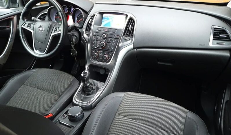 OPEL Astra | FWD (przód) | Manualna | 180 KM | Czarny full