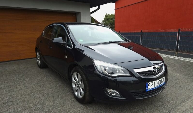 OPEL Astra | FWD (przód) | Manualna | 180 KM | Czarny full
