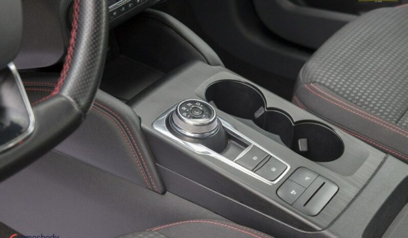 FORD Kuga  | FWD (przód) | Automatyczna | 190 KM | Czarny full