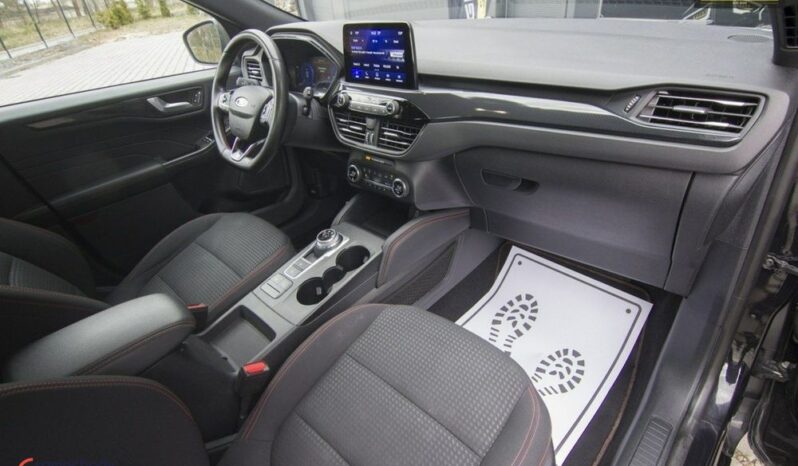 FORD Kuga  | FWD (przód) | Automatyczna | 190 KM | Czarny full