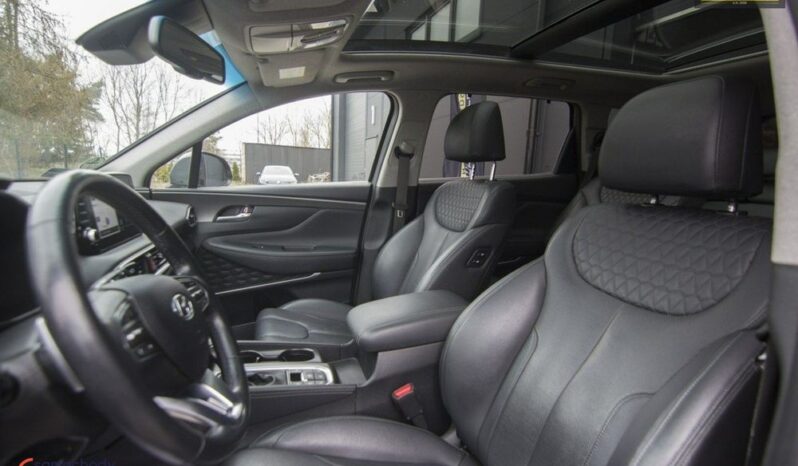 HYUNDAI Santa Fe | 4×4 (doł. automatycznie) | Automatyczna | 185 KM | Szary full