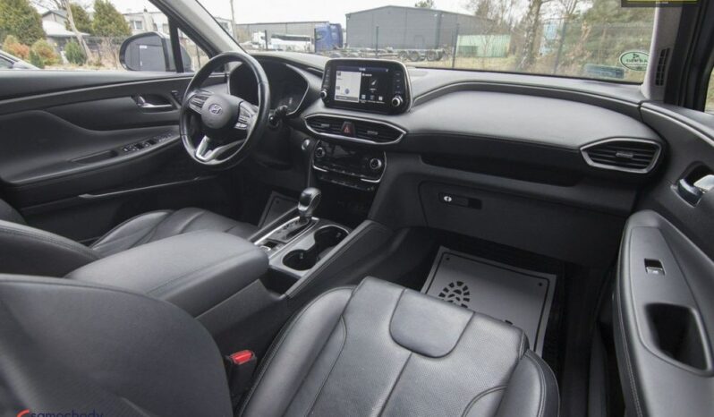 HYUNDAI Santa Fe | 4×4 (doł. automatycznie) | Automatyczna | 185 KM | Szary full
