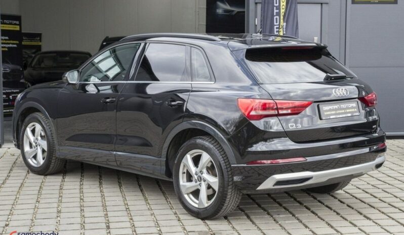 AUDI Q3  | FWD (przód) | Automatyczna | 150 KM | Czarny full