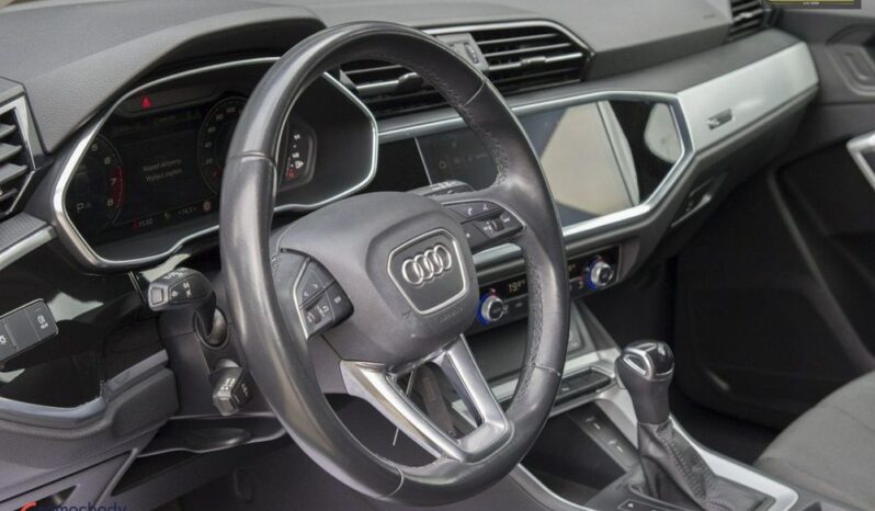 AUDI Q3  | FWD (przód) | Automatyczna | 150 KM | Czarny full