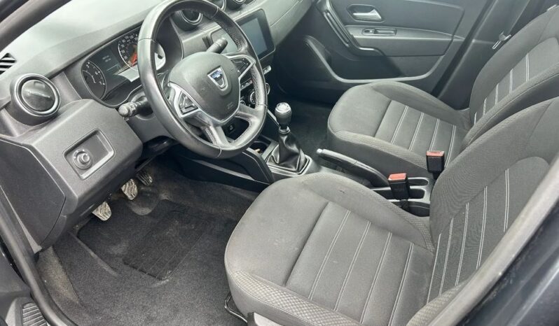 DACIA Duster  | 4×4 (doł. ręcznie) | Manualna | 115 KM | Srebrny full